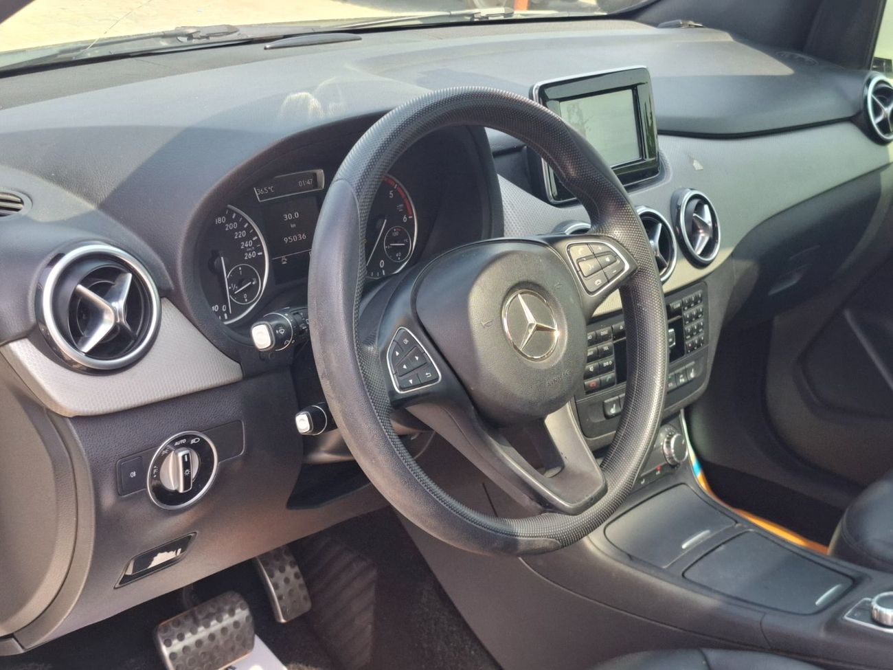 Mercedes-Benz B 200 Mercedes-Benz B200 2013