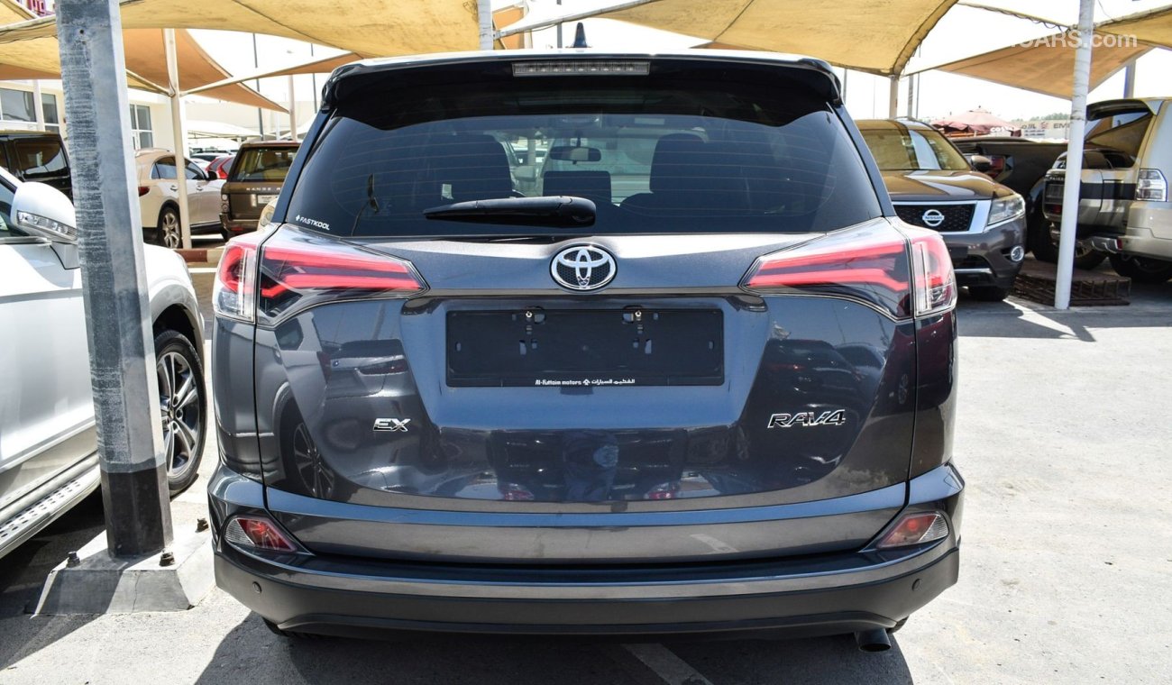 Toyota RAV4 EX