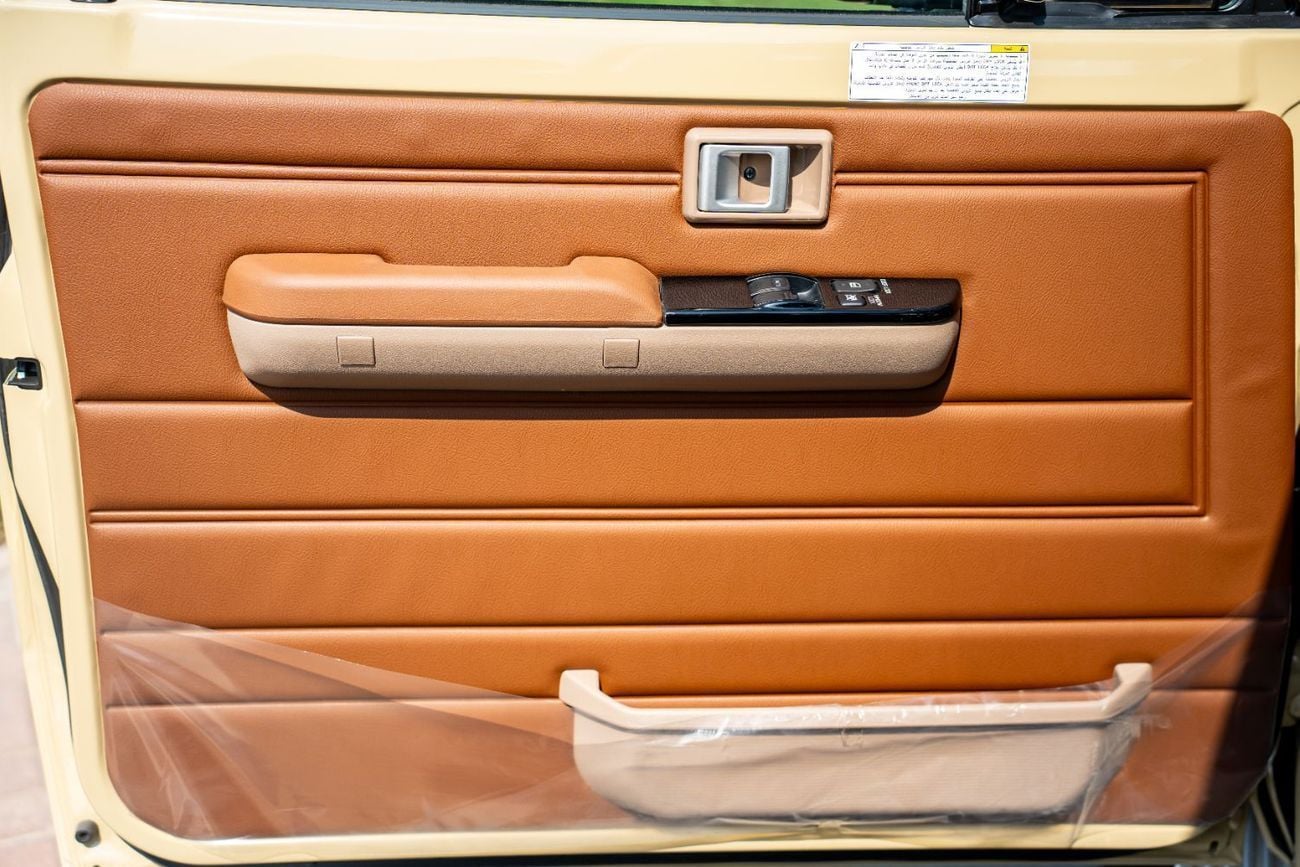 تويوتا لاند كروزر Toyota Land Cruiser Pickup LC79  S-C (4.0L  P A-T M-2025