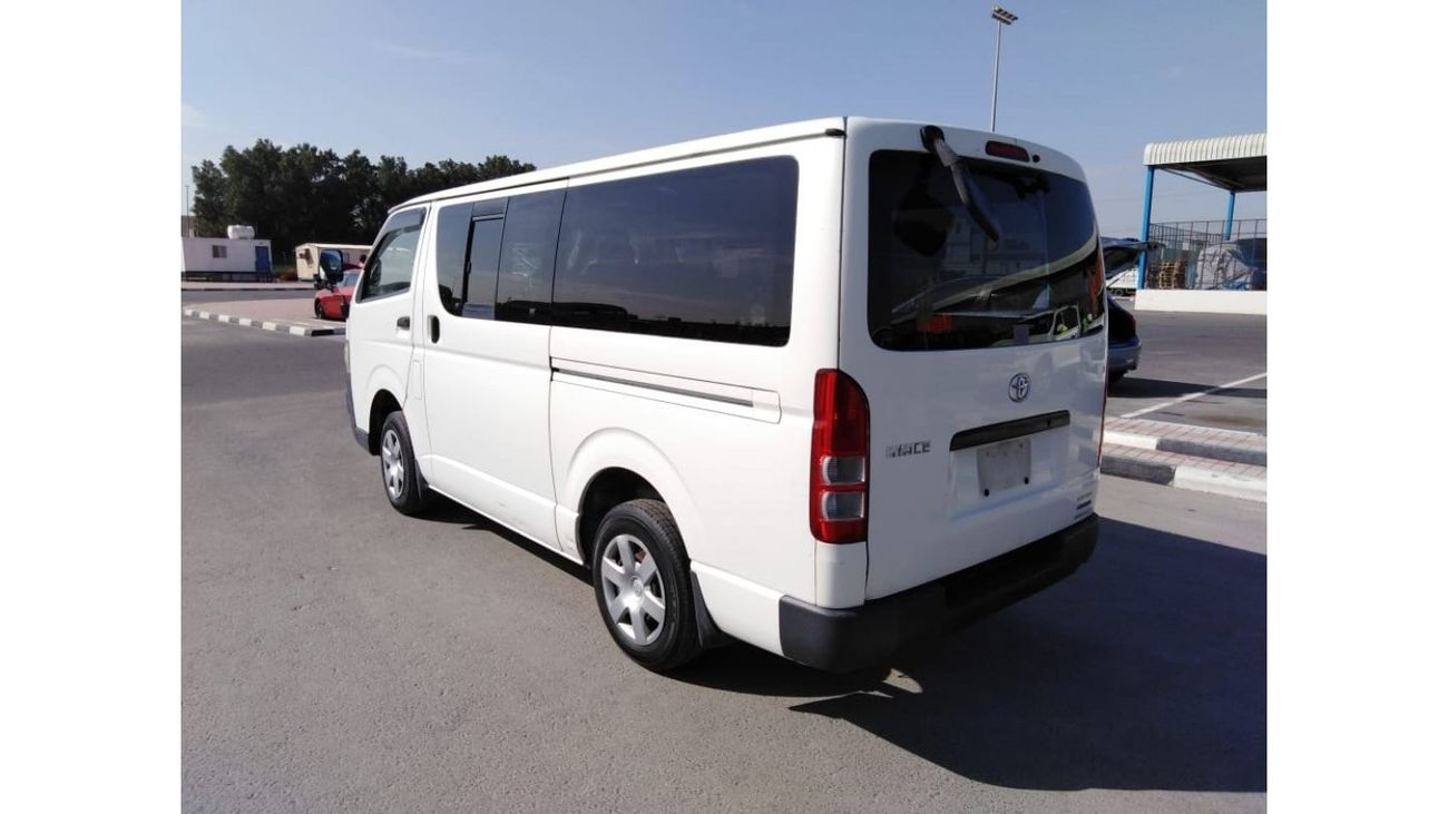 Toyota Hiace TOYOTA HIACE RIGHT HAND DRIVE (PM1106)
