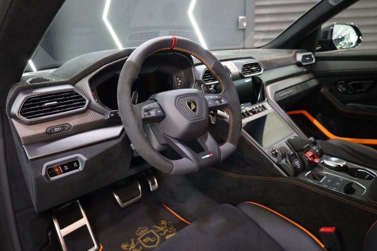 لامبورغيني اوروس 4.0T V8 Performante