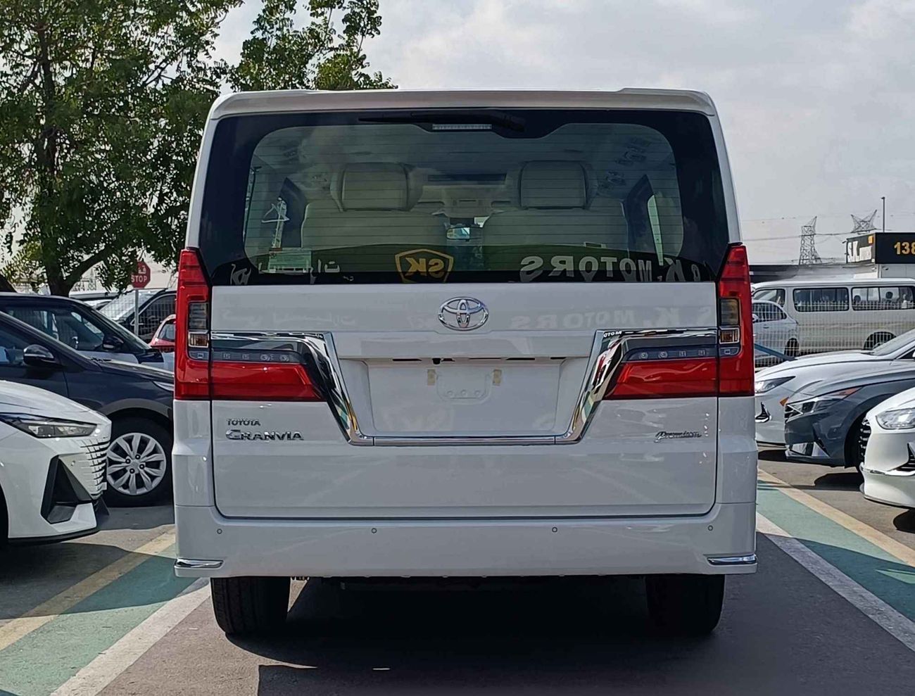 تويوتا جرافينا PREMIUM, 3.5L V6 PETROL A/T, "4 CAMERAS, RWD, FULL OPTION (CODE #  67953)