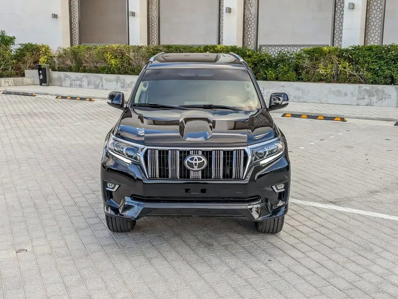 Toyota Prado TX-L GCC V4 2.7L ACCIDENT FREE IN EXCELLENT CONDITION
