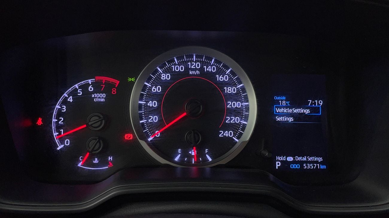 تويوتا كورولا كروس XL 1.8 | بدون دفعة مقدمة | اختبار القيادة في المنزل