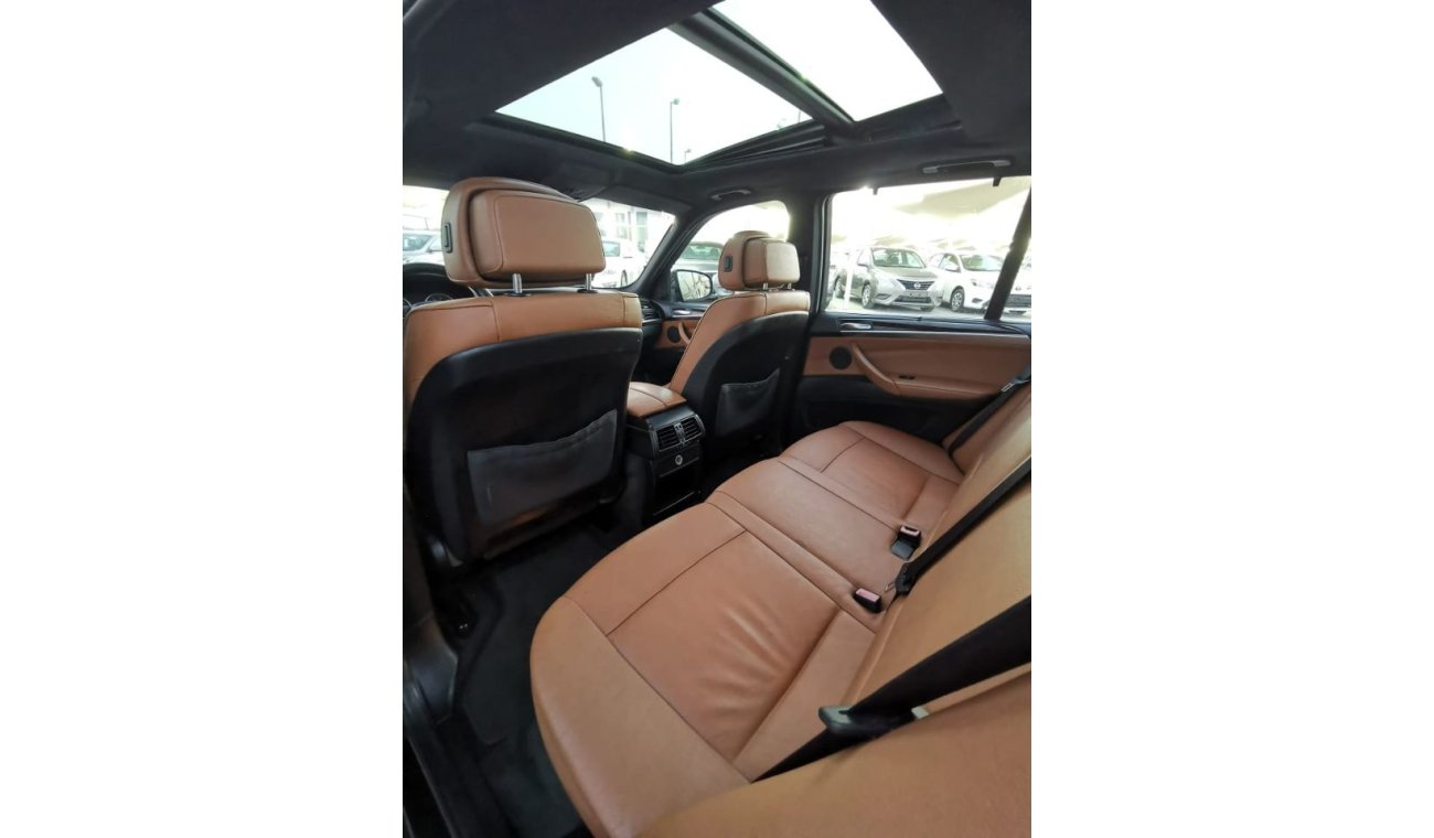 BMW X5 BMW x5 X_drive 2010 GCC Specefecation Very Clean Inside And Out Side Without Accedent