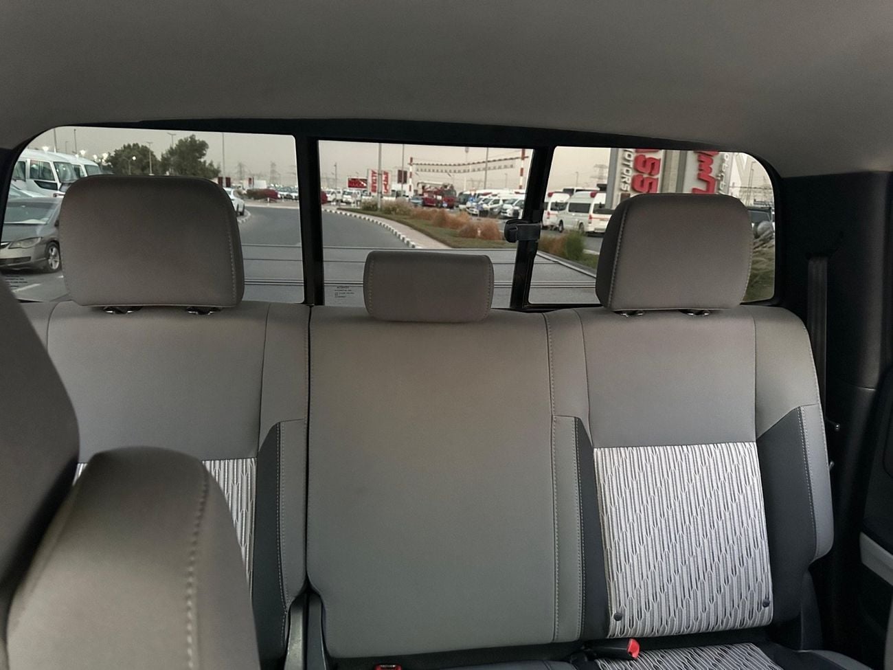 Toyota Tundra STD (NON GCC) Std 5.7L