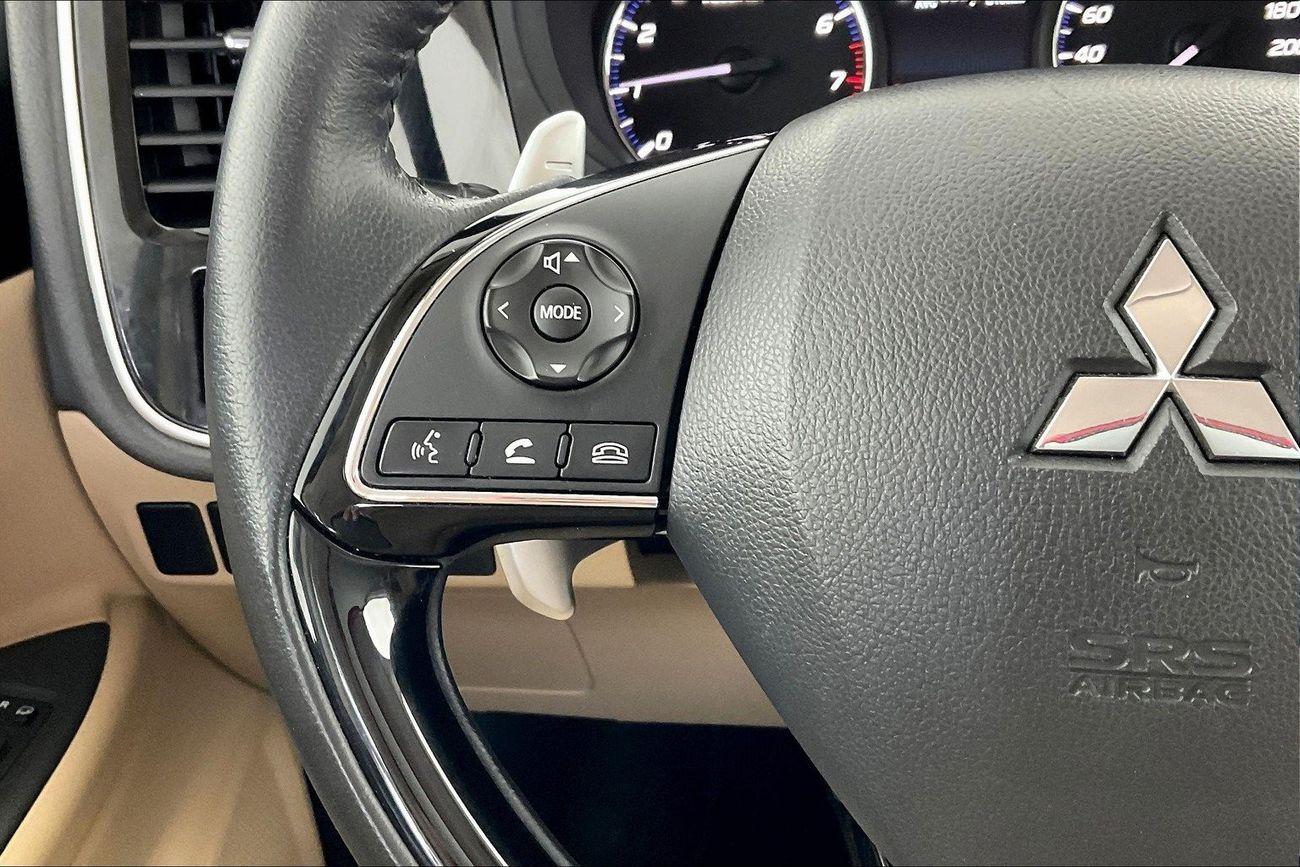 Mitsubishi Outlander GLX Midline