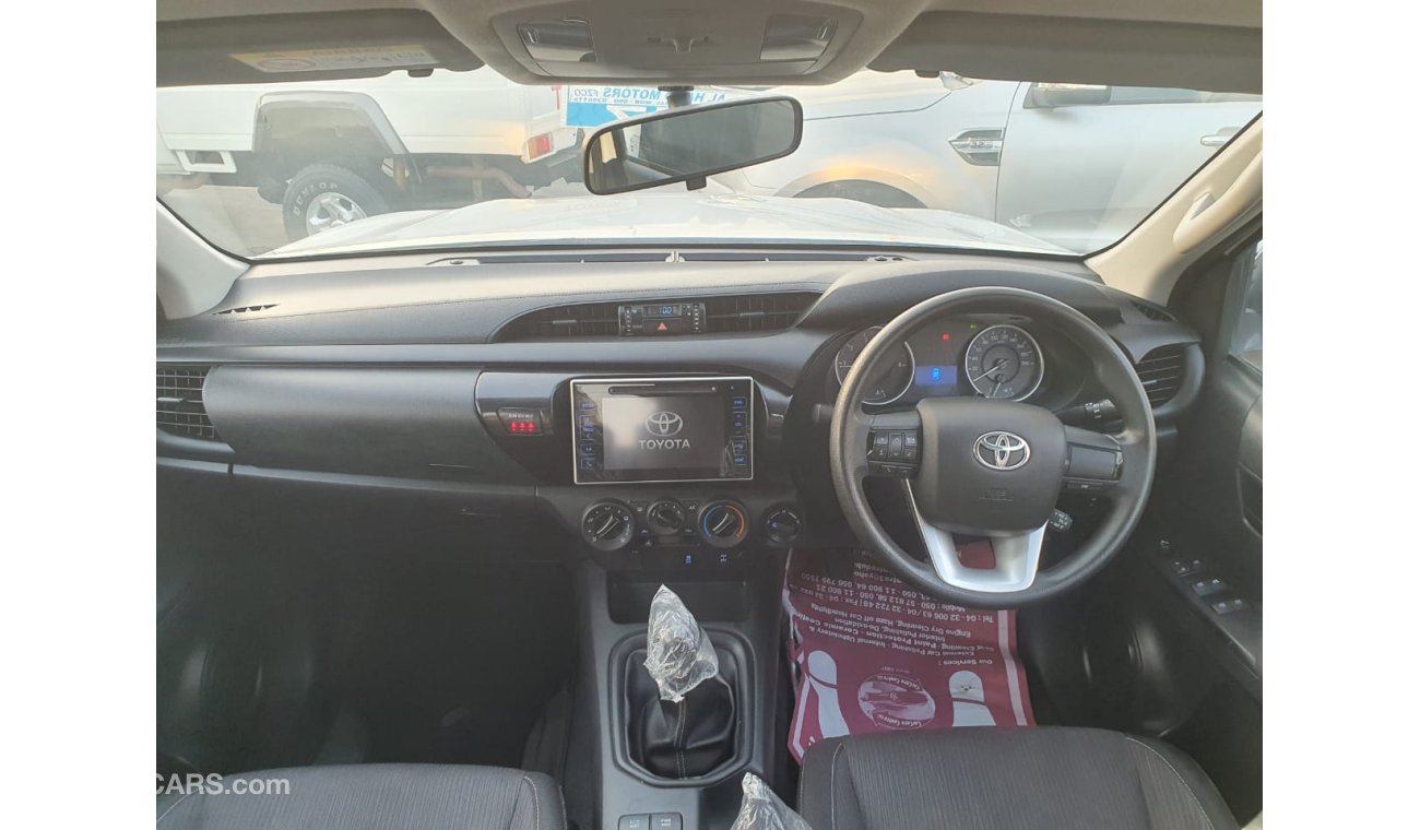 Toyota Hilux DIESEL 2.8L 4X4 MANUAL GEAR RIGHT HAND DRIVE