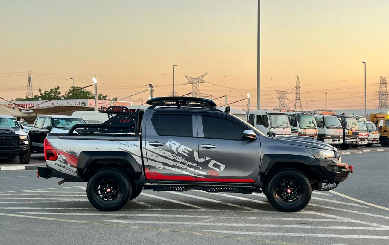 تويوتا هيلوكس 2021 toyota hilux revolution edition - off road package - full option  - BullBar 2.7L V4 - AWD 4x4 -