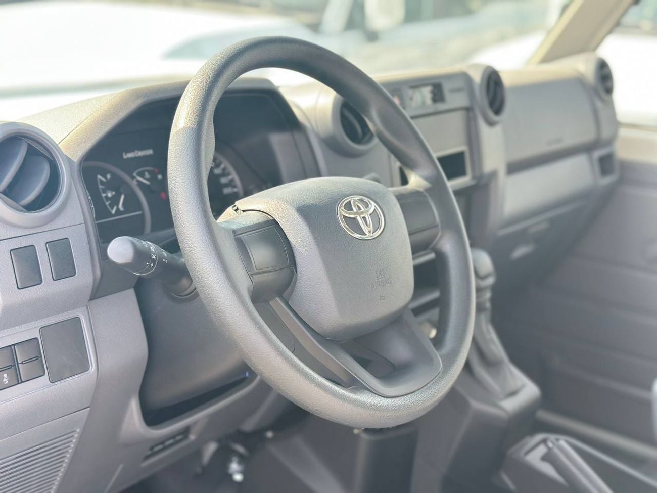 Toyota Land Cruiser 70 LC 78 HARDTOP 2.8L AT Hardtop LC78 2.8L DSL A/T // 2026 // STD Option With Manual Window // Special