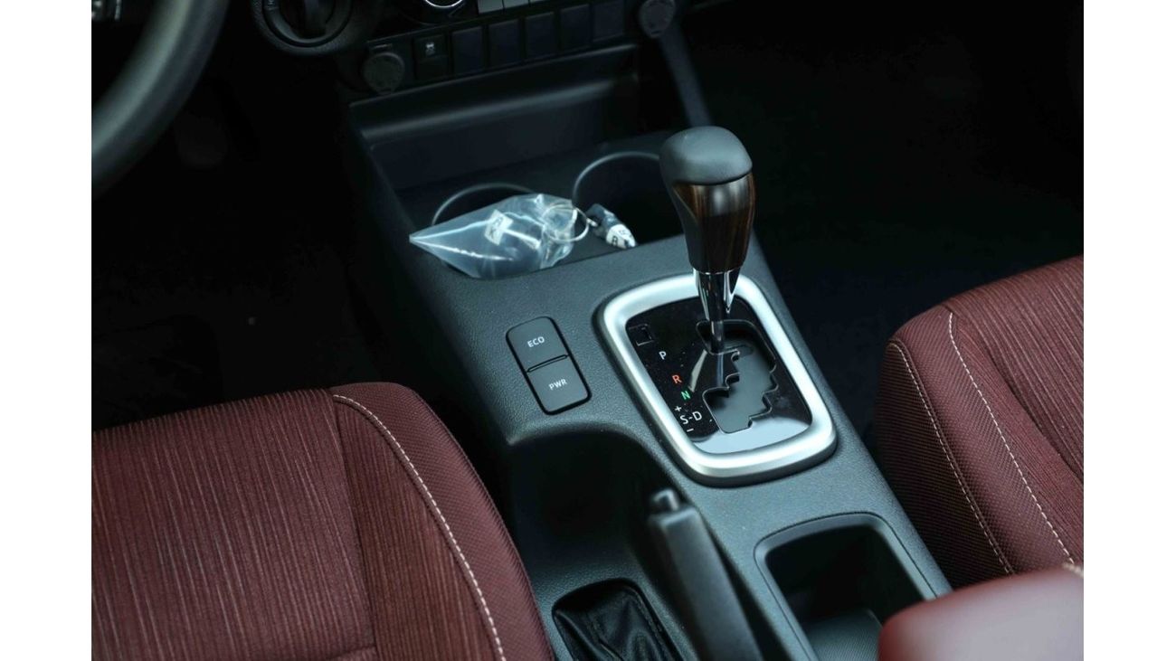 تويوتا هيلوكس 2024 تويوتا هايلكس 4x4 DC 2.7 HI - أبيض بلاتيني لؤلؤي مع كستنائي | تصدير فقط