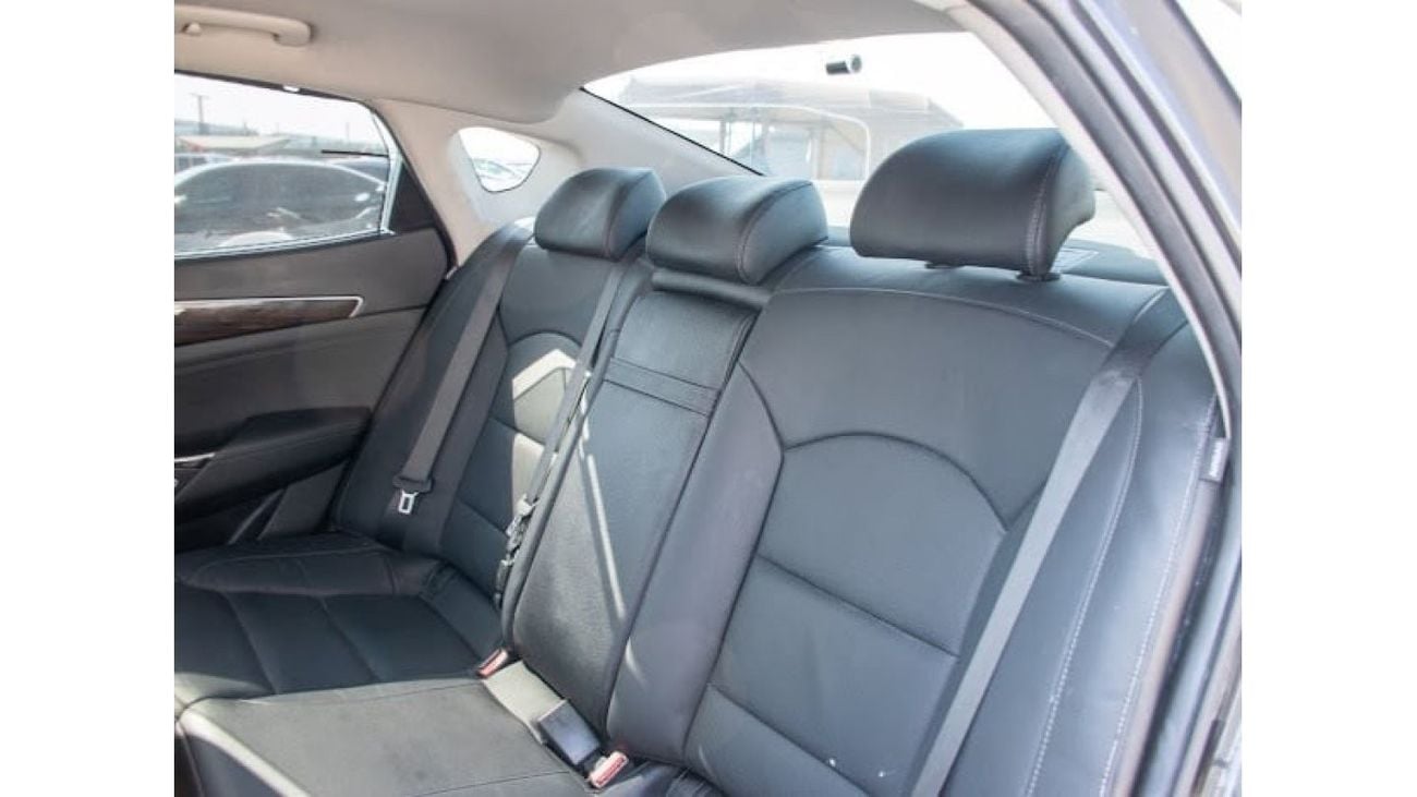 Kia K7 خاليه من الحوادث