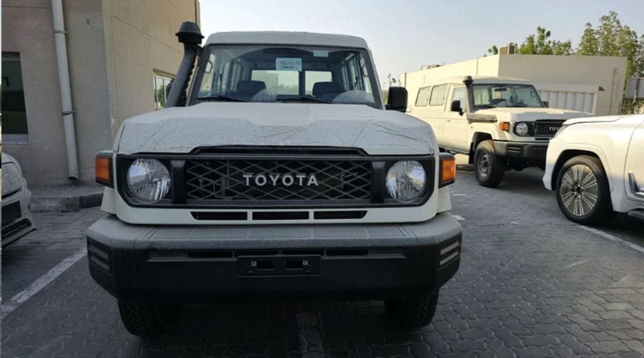 تويوتا لاند كروزر 70 TOYOTA LC78 HARDTOP AT 2.8 2025