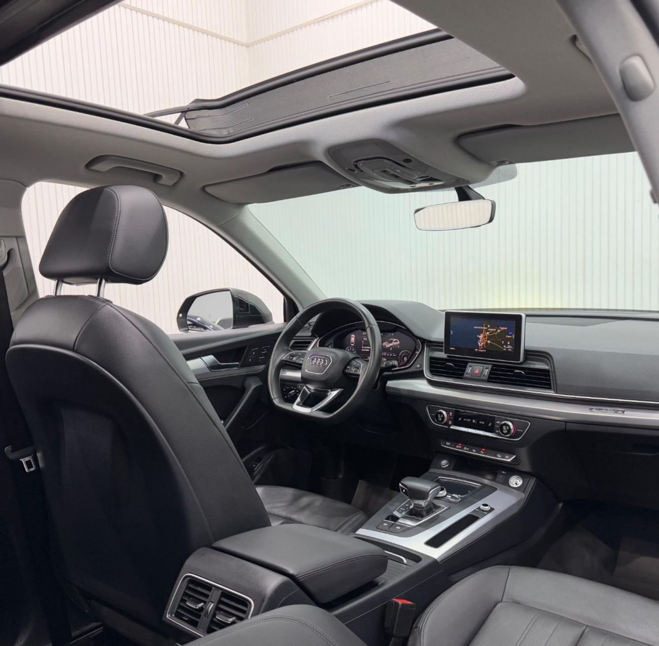 Audi Q5 45 TFSI Quattro 2.0L 2019 Audi Q5 45 TFSI quattro, 1 Year Warranty, Full Service History, GCC