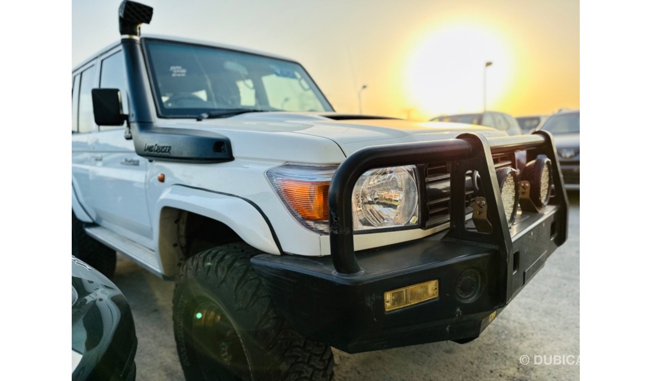 Toyota Land Cruiser Hard Top