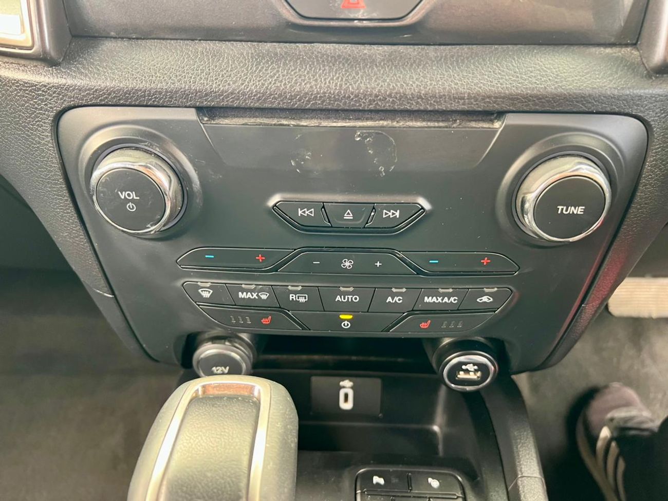 Ford Ranger The Ford Ranger is a versatile mid-size pickup truck designed for both work and daily use, featuring