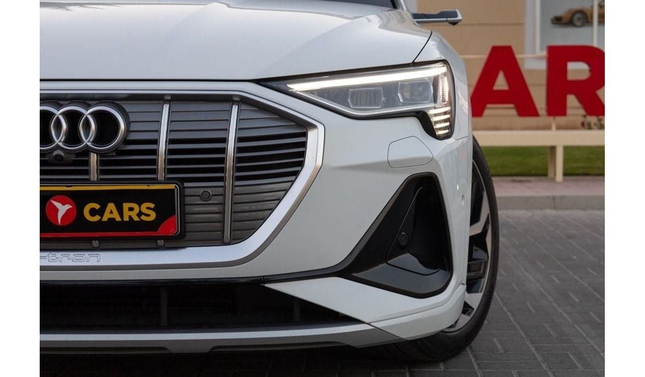 Audi etron 95 kWh Quattro Audi E-Tron 55Quattro S-line Sportback 2020 GCC under Agency Warranty with Flexible D
