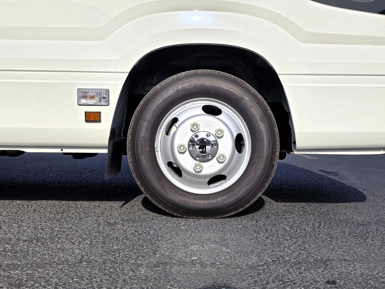 تويوتا كوستر AL FUTAIM - TOYOTA COASTER DIESEL 4.0 MT - AUTO DOOR - 23 SEATER -  2026 MODEL