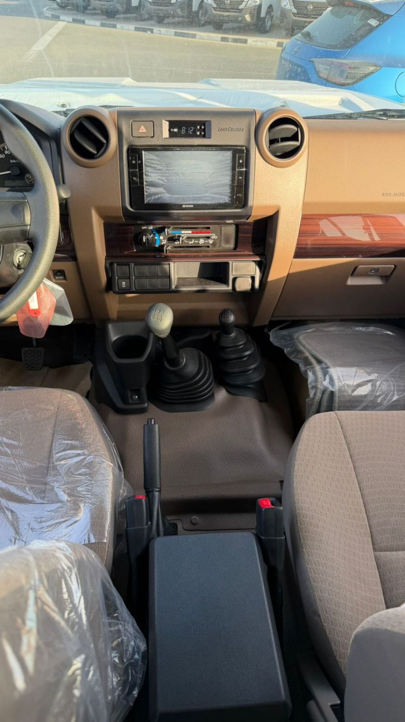 Toyota Land Cruiser Pick Up LC79 DC 2.8 MT basic 2025