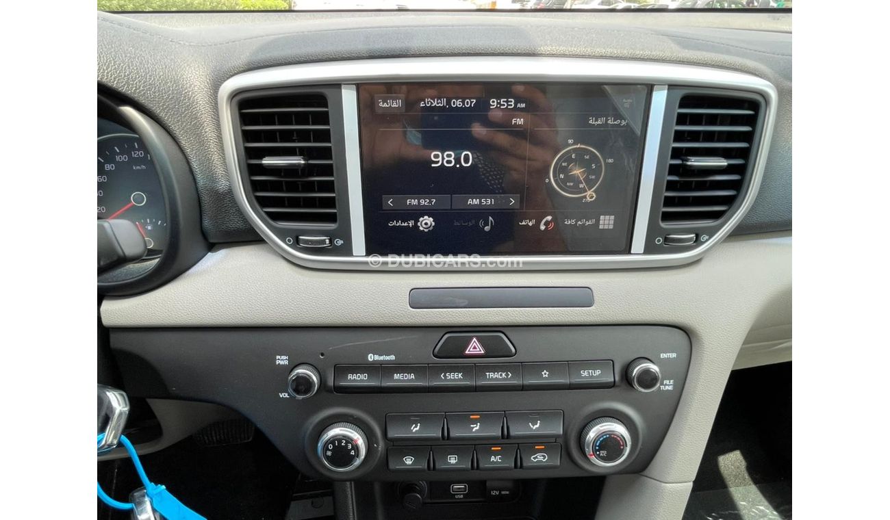 Kia Sportage KIA Sportage 1.6L with Panaromic Roof , Apple Car Play Model 2022