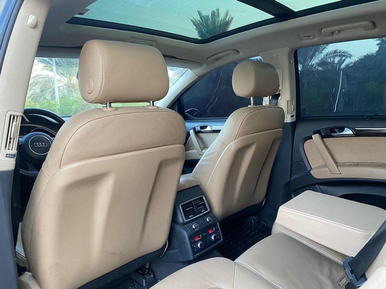 Audi Q7 TFSI quattro S-Line Audi Q7 S-LINE 2012 GCC Orginal Paint - Perfect Condition - Accident Free