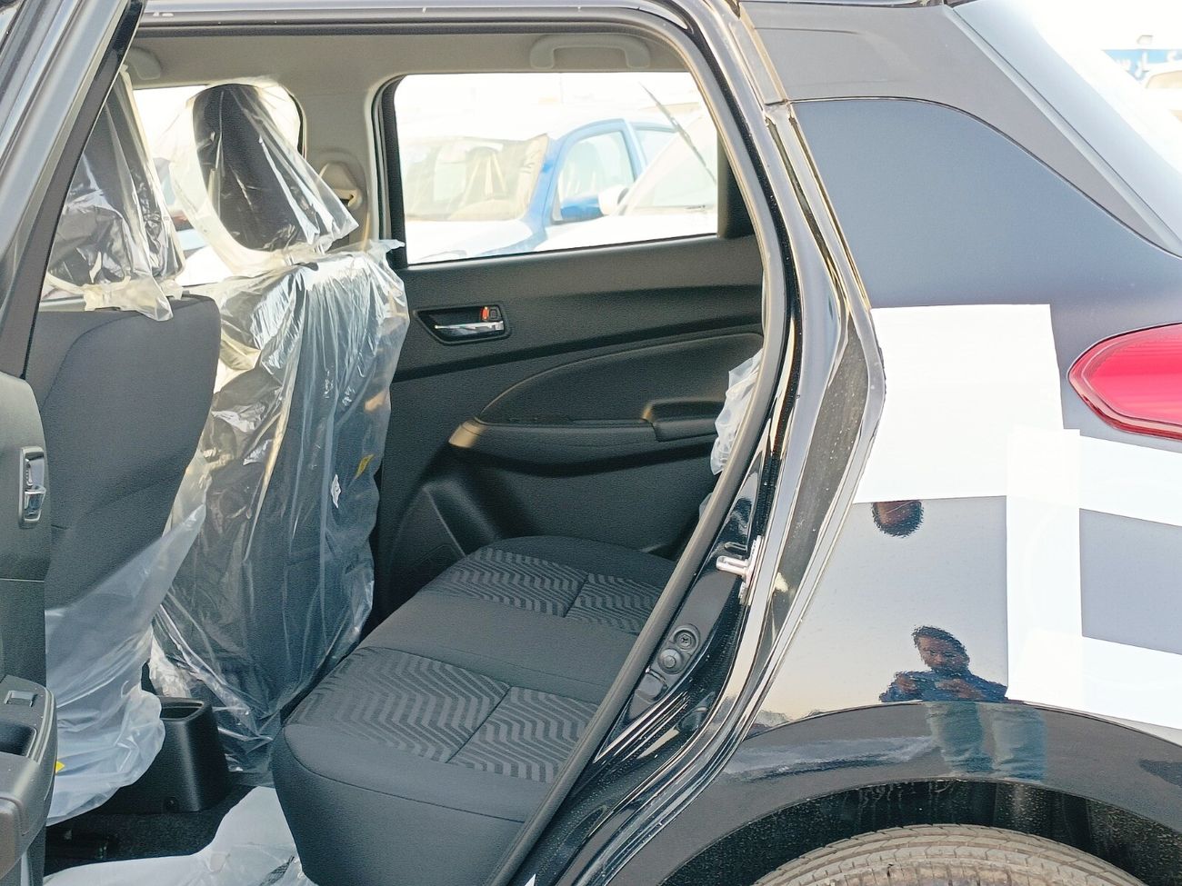 سوزوكي سويفت GLX / 1.2L PETROL / PUSH START / ALLOY RIMS / SPECIAL PRICE