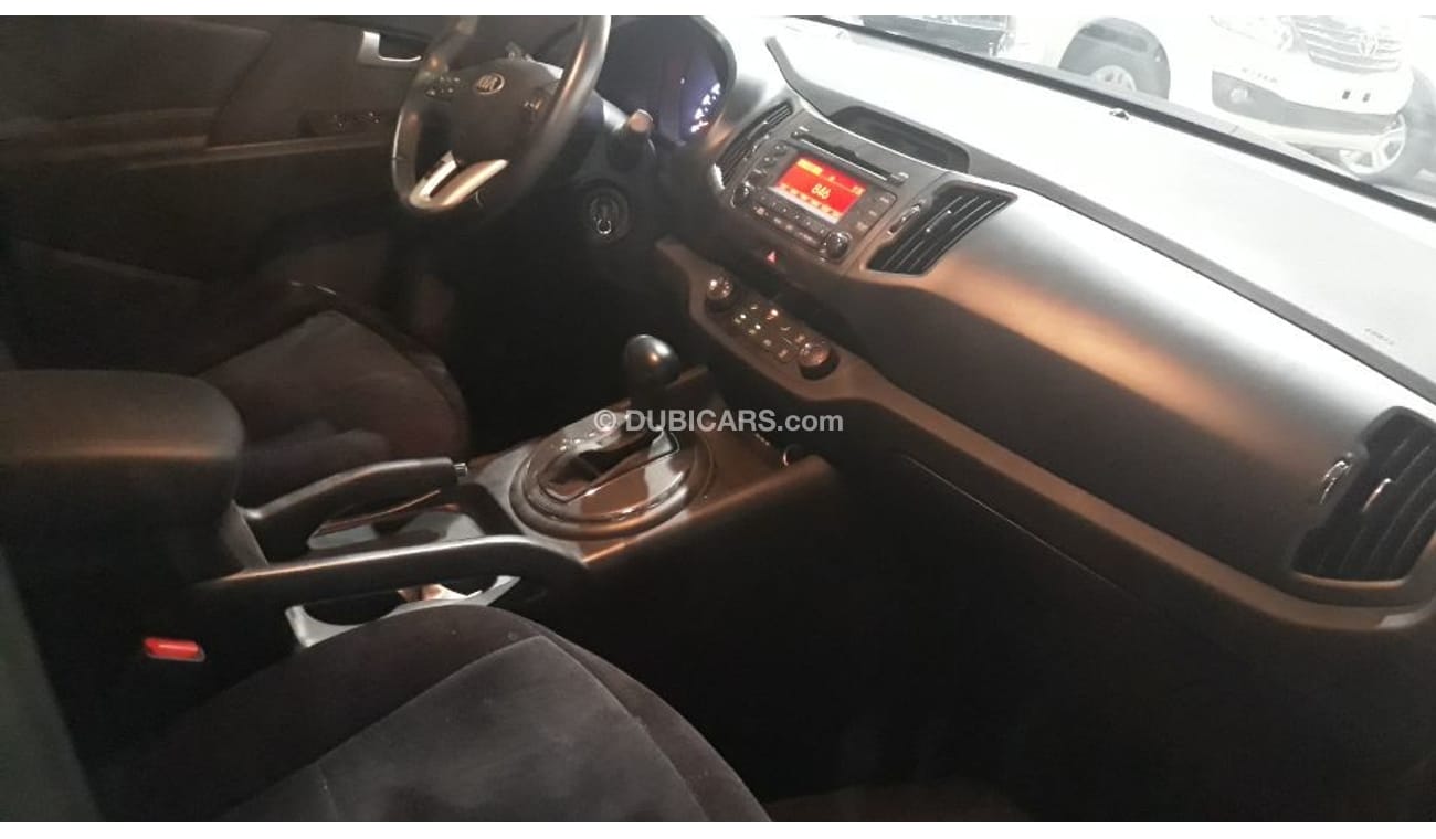 Kia Sportage 2014 Gulf Specs Full options Low mileage panorama roof