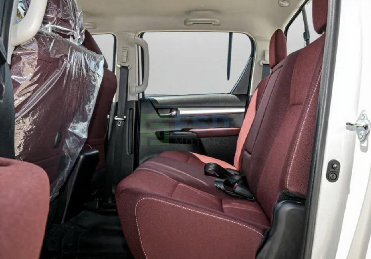 تويوتا هيلوكس Toyota Hilux 2.7L 4X4 Double Cabin MY-2026
