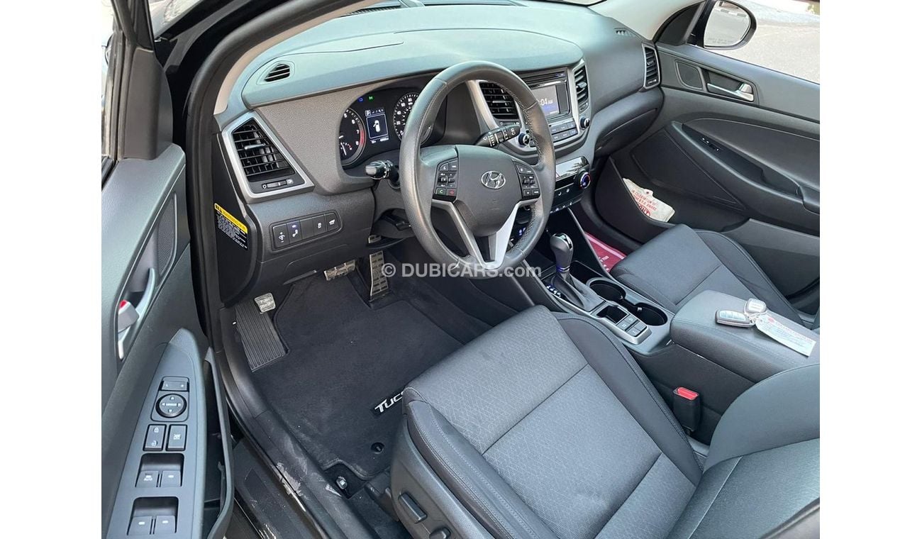 هيونداي توسون 2017 Hyundai Tucson 1600cc 4x4 Turbo - Black RV Edition - 2 keys & Full Panoramic View