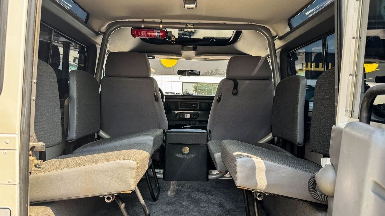 Land Rover Defender Defender 50th Year Edition Japanese Specs 4.0L V8 1997 Good Condition 1 of 500