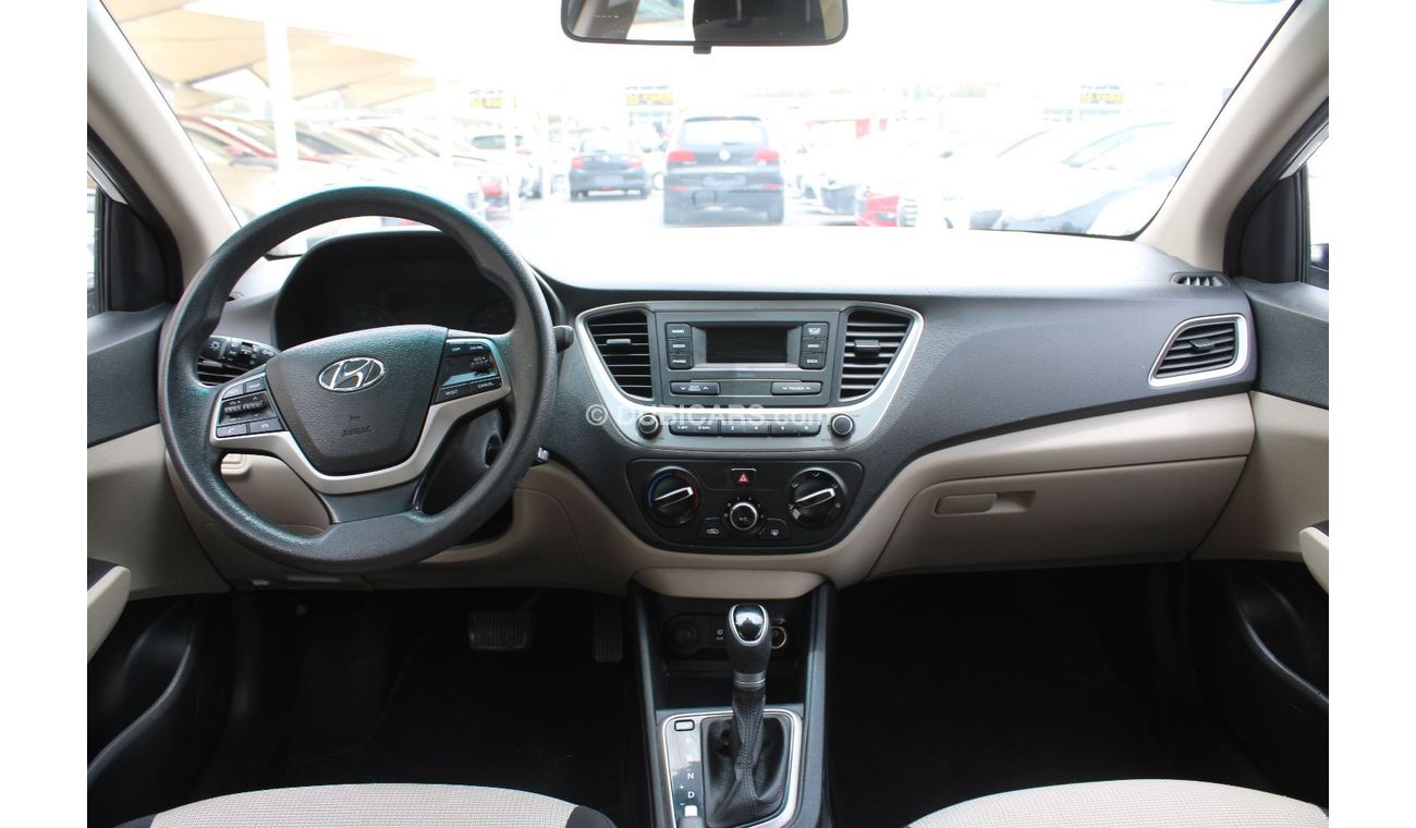 هيونداي أكسنت GLS خالية من الحوادث - خليجي - صبغة الوكالة - مكينة 1600 سي سي