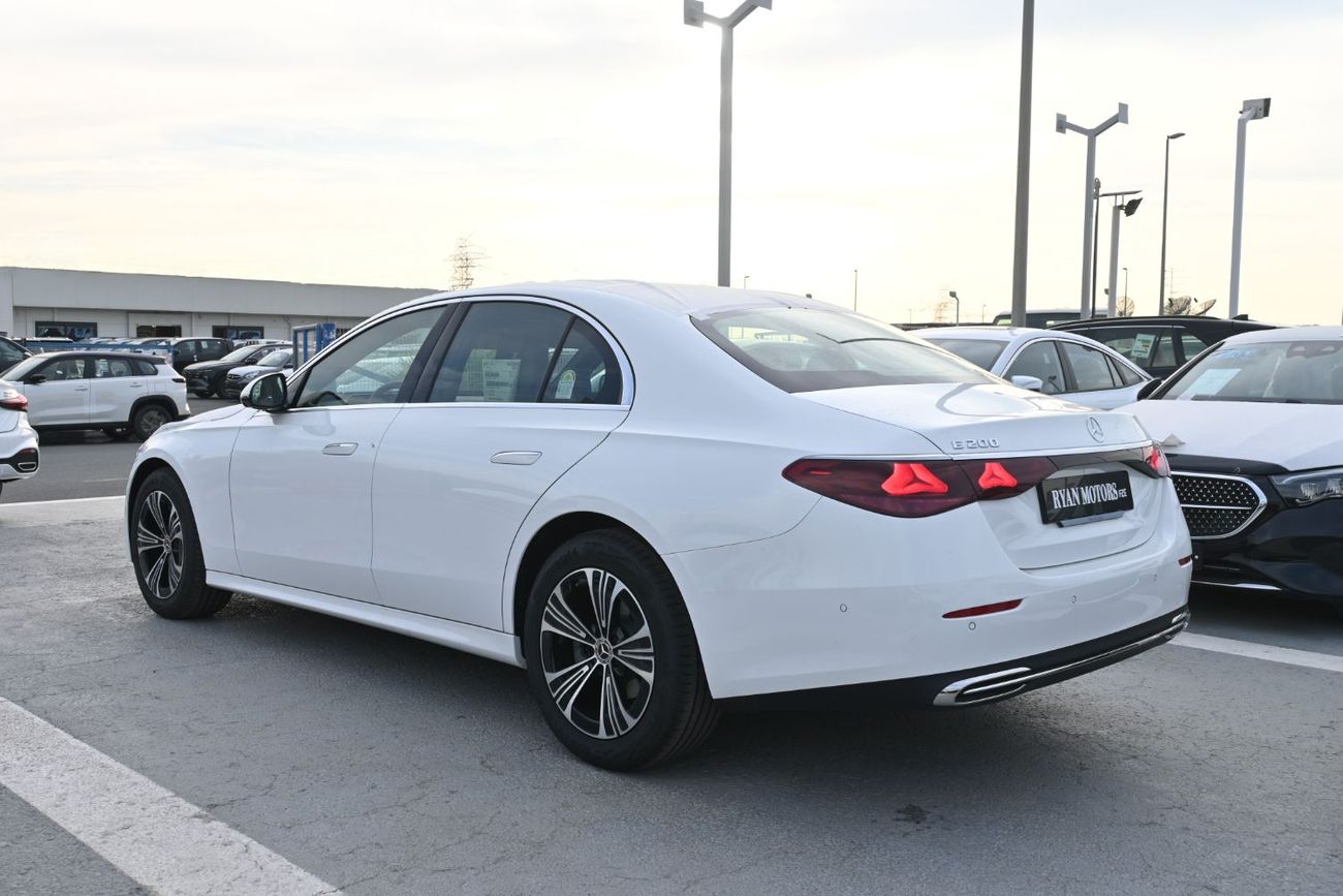 Mercedes-Benz E200 Mercedes-Benz E200 2.0L Turbo + Mild Hybrid Model 2026