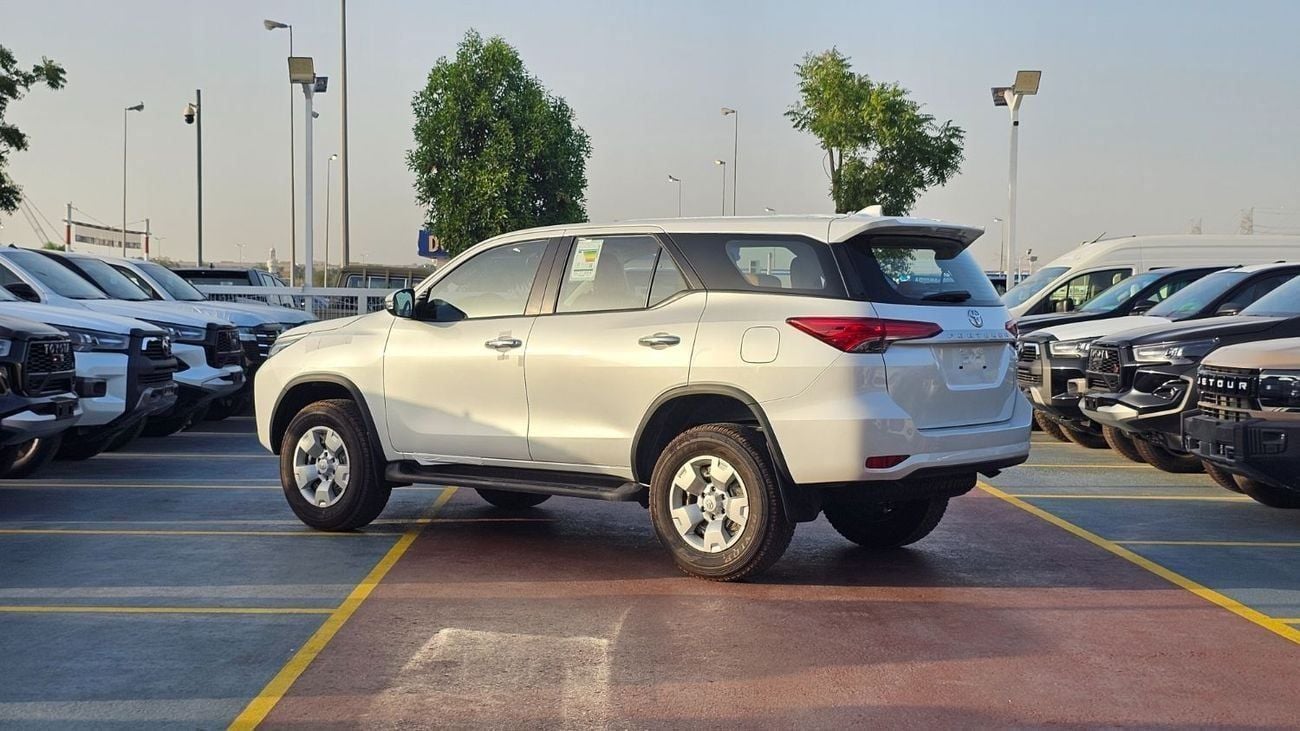 Toyota Fortuner 2.4 DIESEL E 4WD AT 2026/2026 Fortuner 2.4 DIESEL 4X4 AT MY2026 WITH MANUAL AC