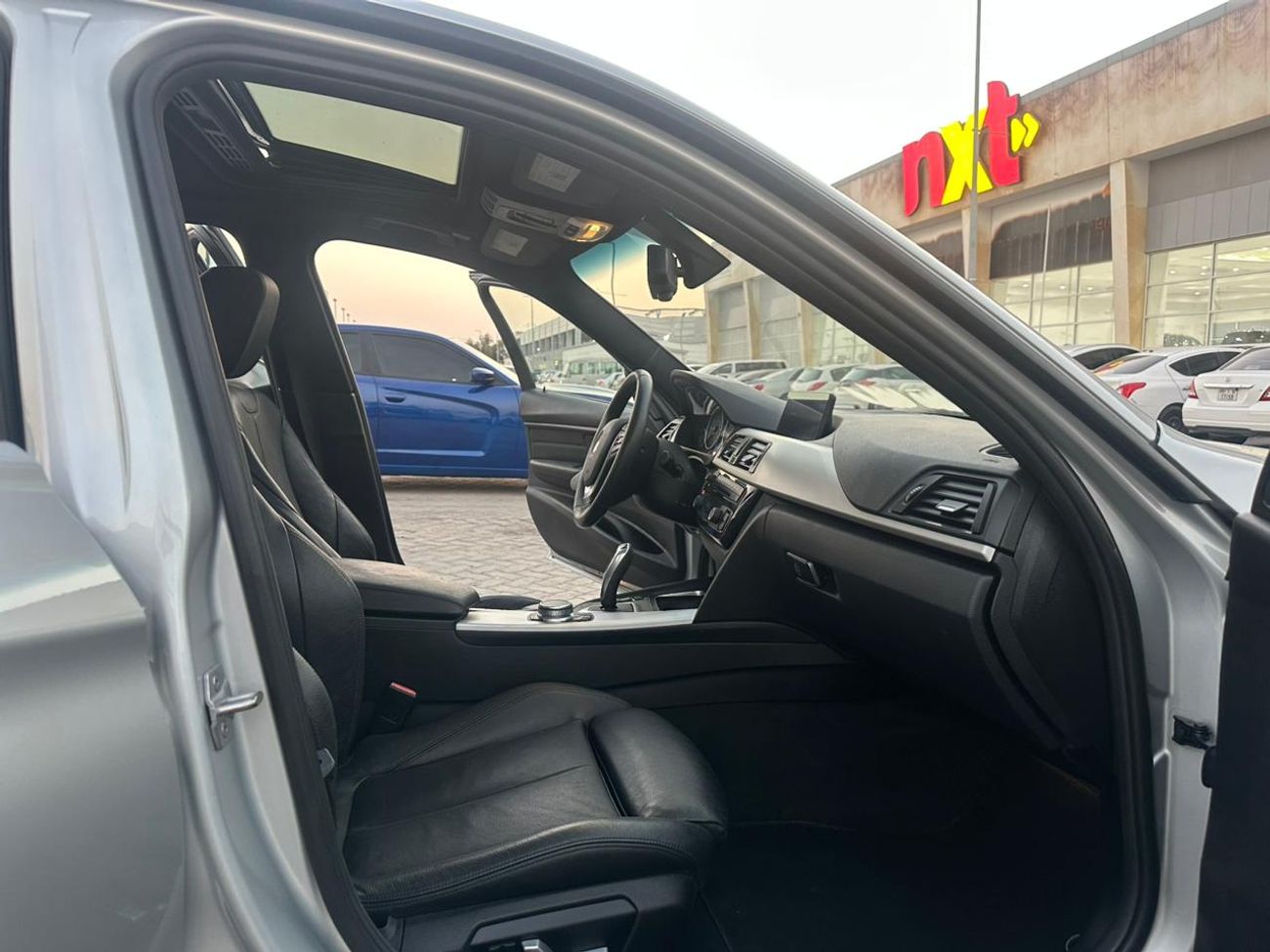 BMW 320i Exclusive 2.0L