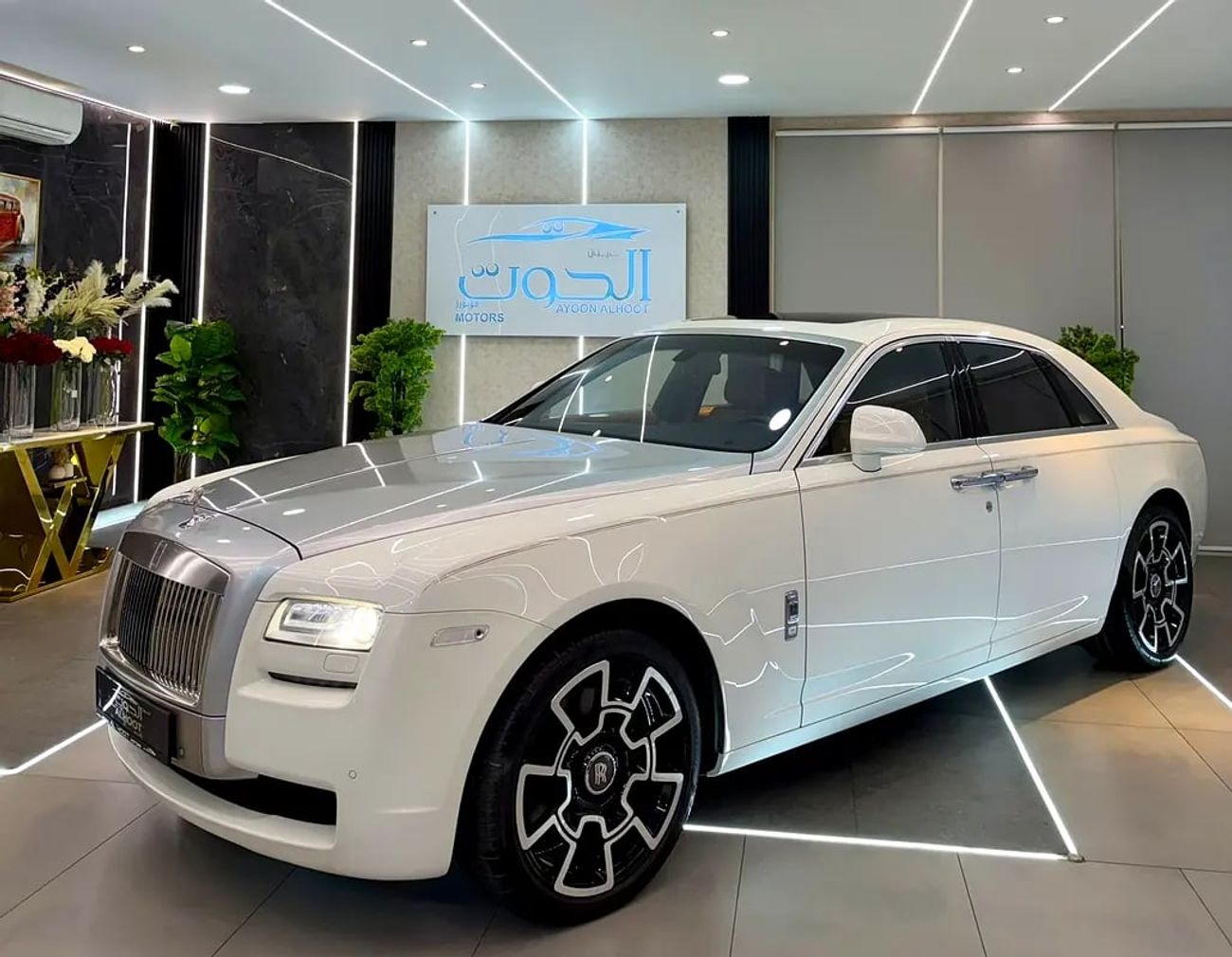 Rolls-Royce Ghost ELITE VIP V12 || F.S.H AT || GCC || LUXURY INTERIOR || TIERS