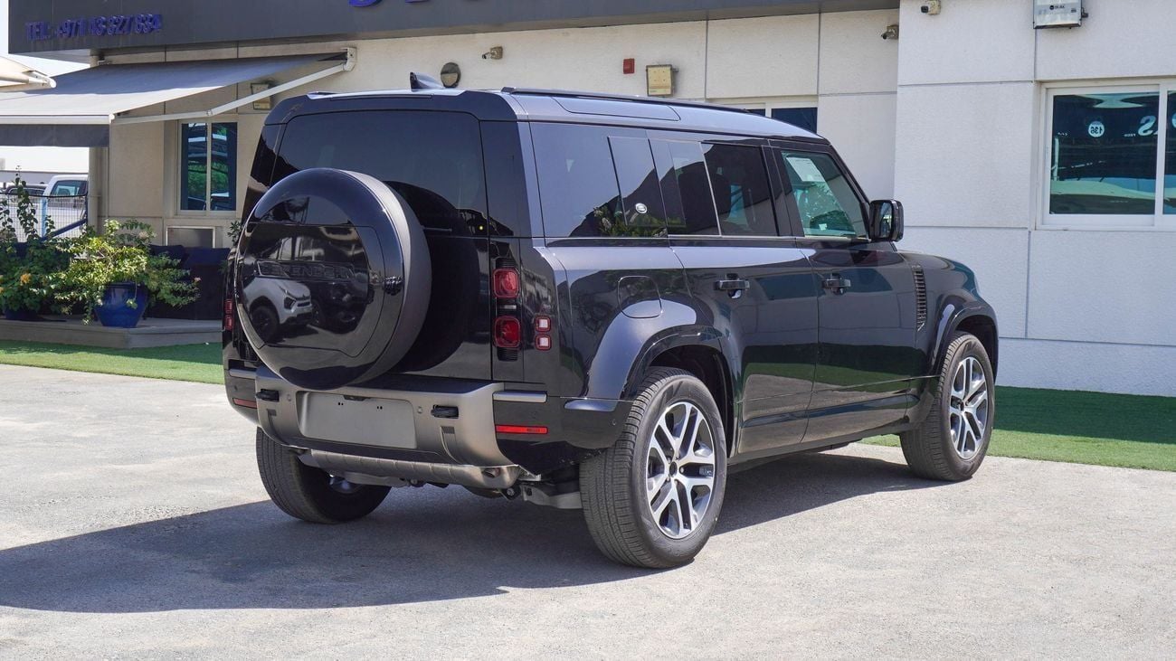 لاند روفر ديفندر HSE P300 X DYNAMIC 2.0L