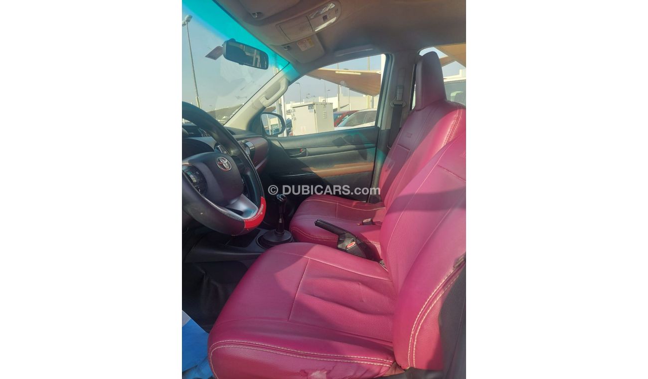 Toyota Hilux DC 2.4L 4WD DIESEL MANUAL TRANSMISSION