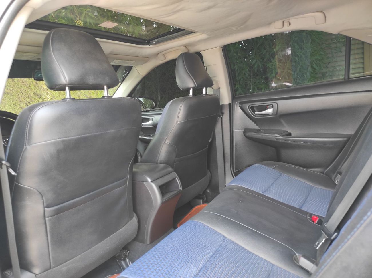 Toyota Camry Limited 2.5L Toyota Camre 2016 2.5 Full options no1