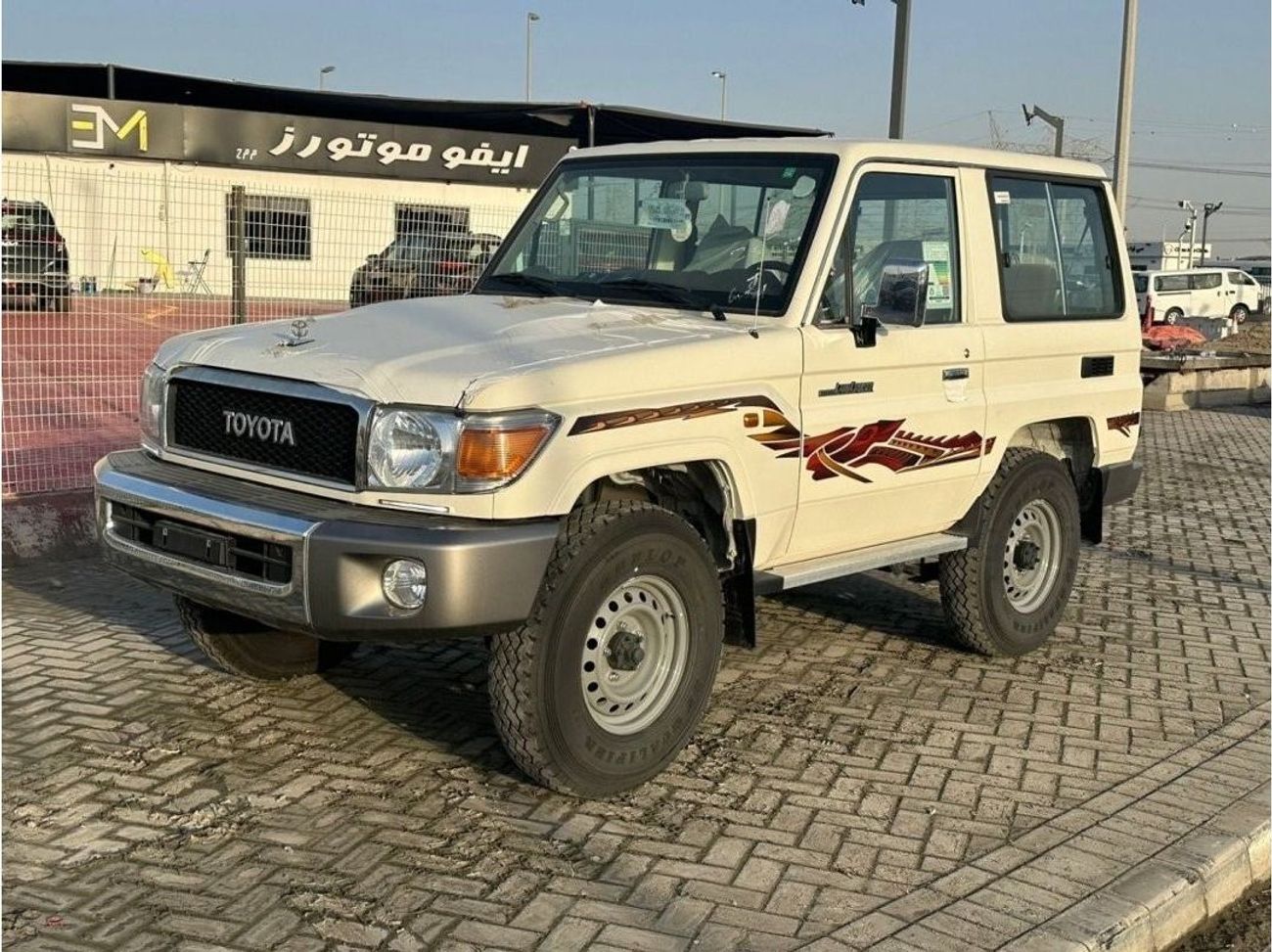 تويوتا لاند كروزر 70 4.0L 3 Door
