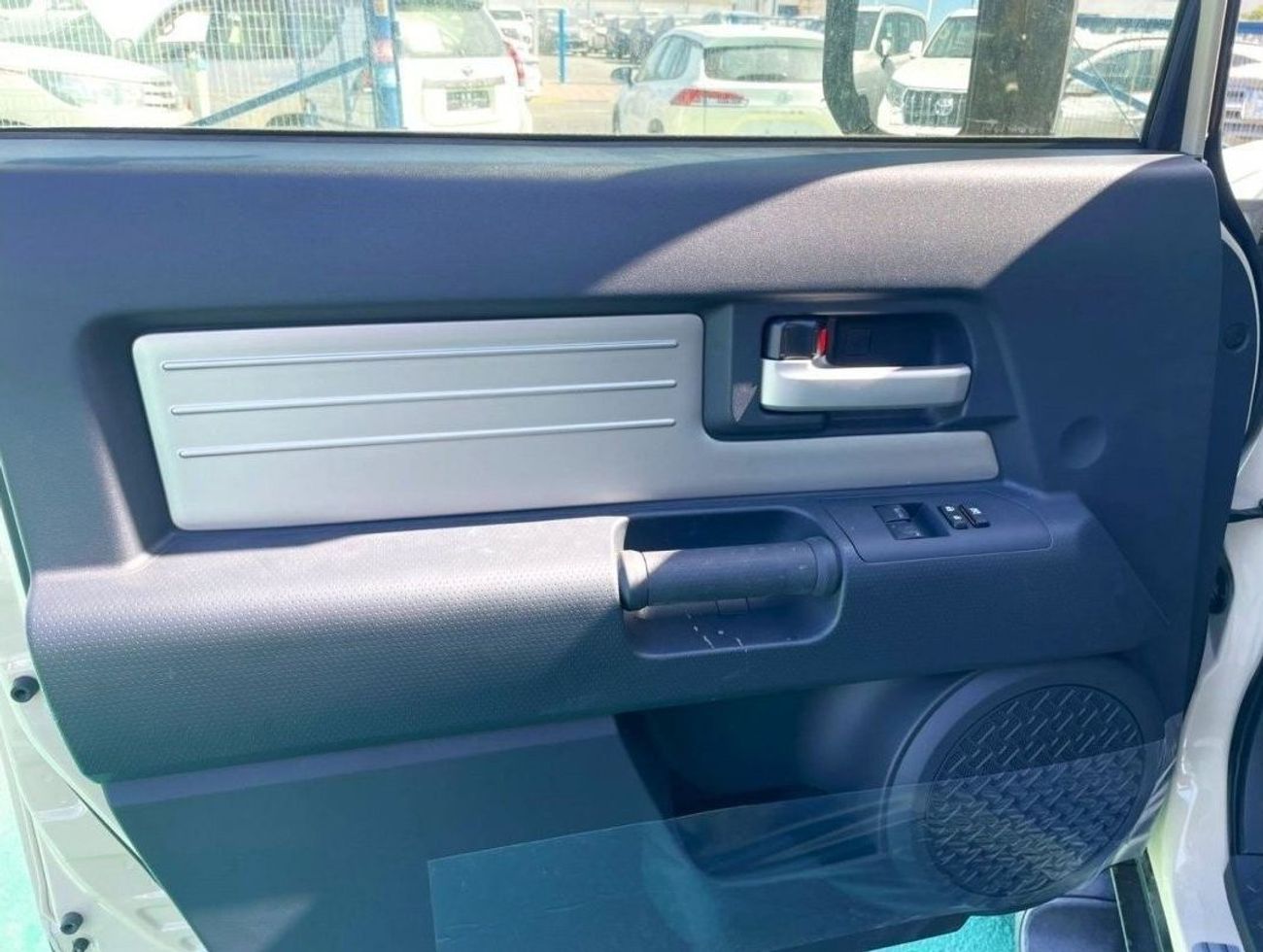 Toyota FJ Cruiser 2023 White color 4WD 4.0L petrol