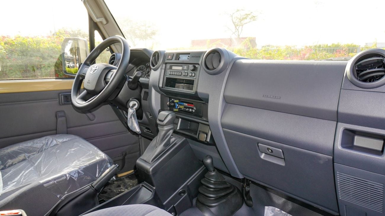 Toyota Land Cruiser 70 ECT0066 - Toyota LC78 Hardtop 3DR - 4.0L Petrol Auto Beige - Basic