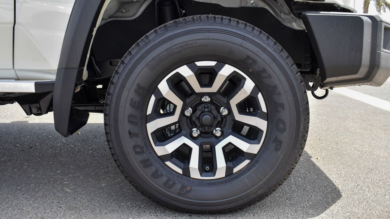 تويوتا لاند كروزر بيك آب 4.0L V6 Auto Transmission