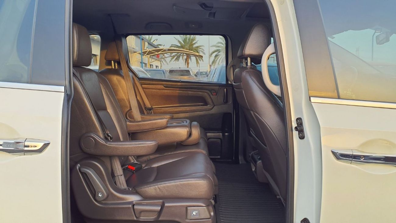 هوندا أوديسي HONDA ODYSSEY TOURING 2018