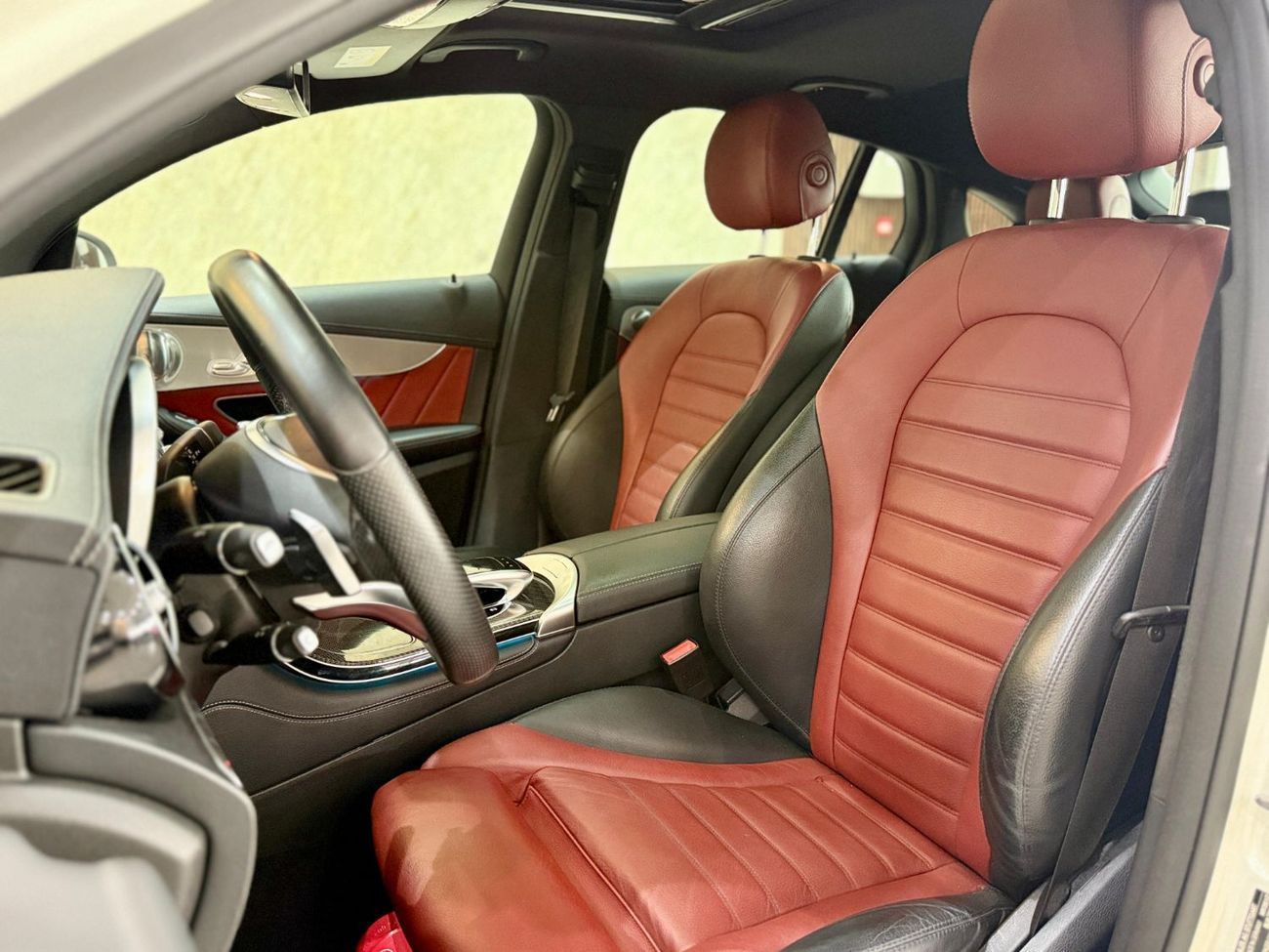 Mercedes-Benz GLC 43 AMG Coupe 3.0L (362 HP) MERCEDES GLC43 AMG Coupe II 2017 II FULL LOADED