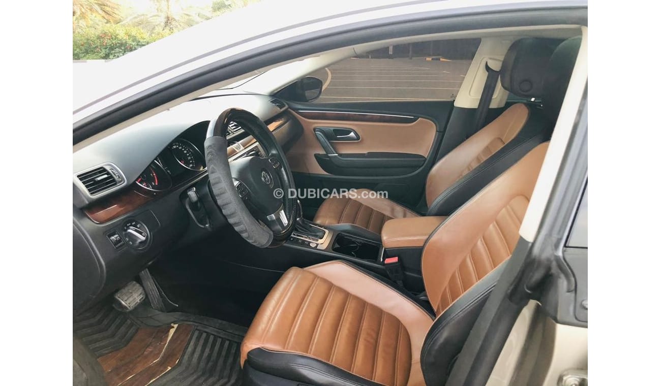 فولكس واجن باسات سي سي موديل 2012 خليجي حاله ممتازه جدا من الداخل والخارج كراسي جلد ومثبت سرعه وتحكم كهربي كامل ونظام صوت م