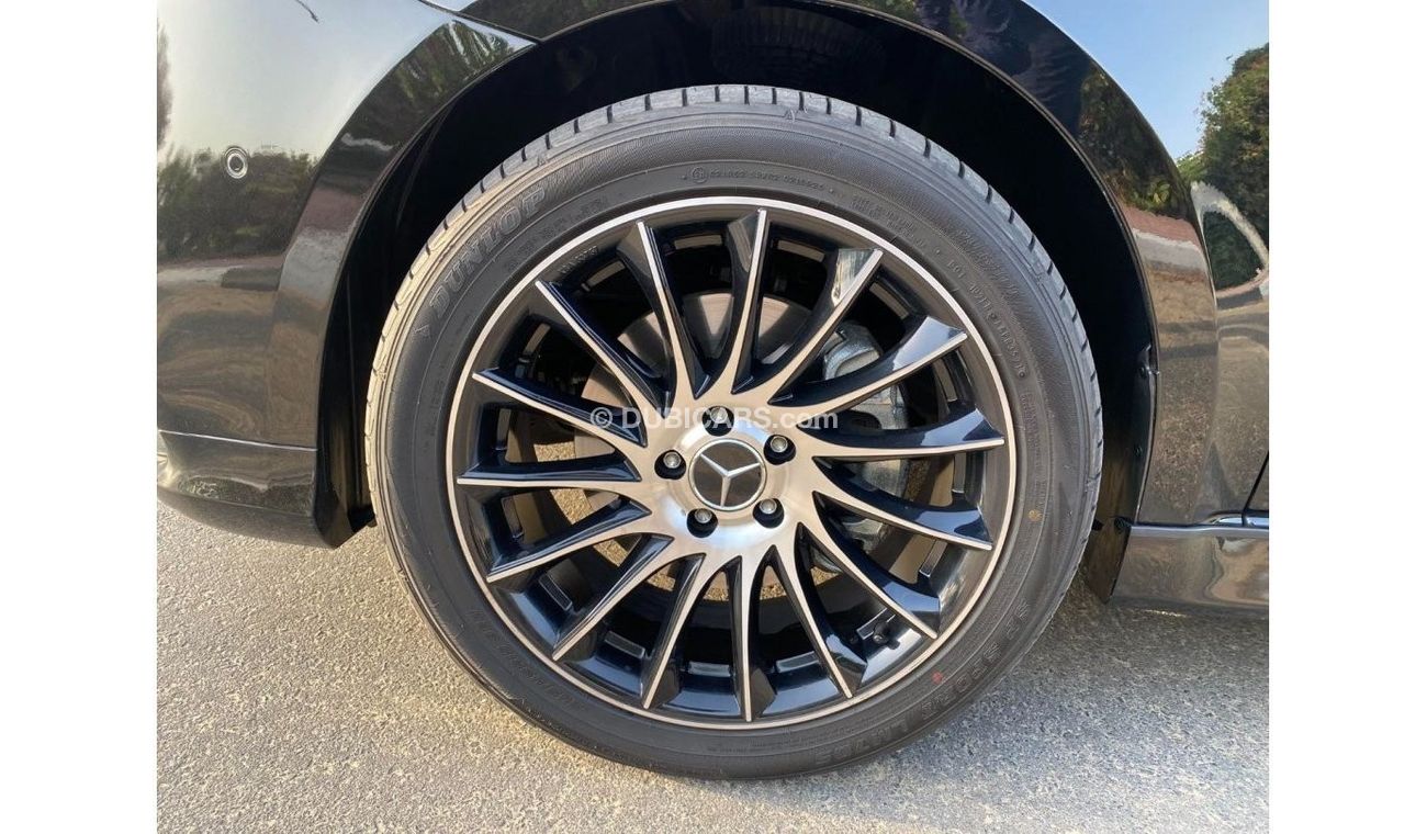 مرسيدس بنز V 250 1 OF 50**2022**GCC SPEC UNDER WARRANTY AND SERVICE