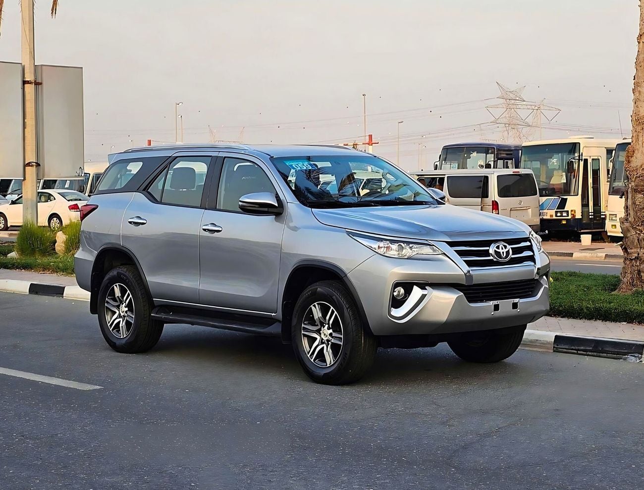 Used Toyota Fortuner EXR V4 4WD/ LEATHER SEATS/ DVD/ REAR CAMERA/ LOT ...