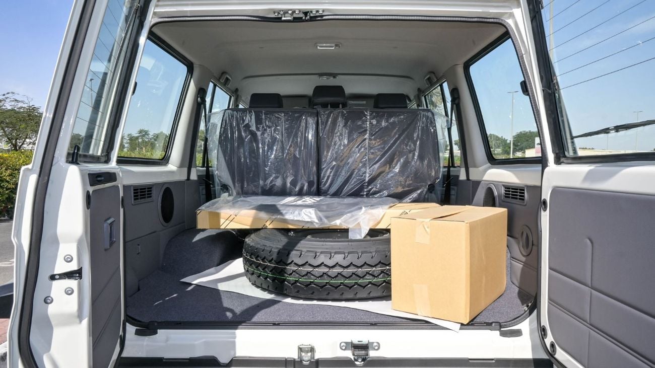 تويوتا لاند كروزر 70 ECTAGR015 - 2025 Toyota LC76 5 Doors Hardtop - 4.0L Petrol Manual - White