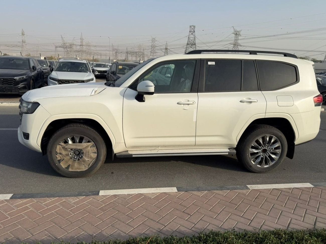 تويوتا لاند كروزر Toyota Land Cruiser GXR 4.0 2025 Full with sunroof