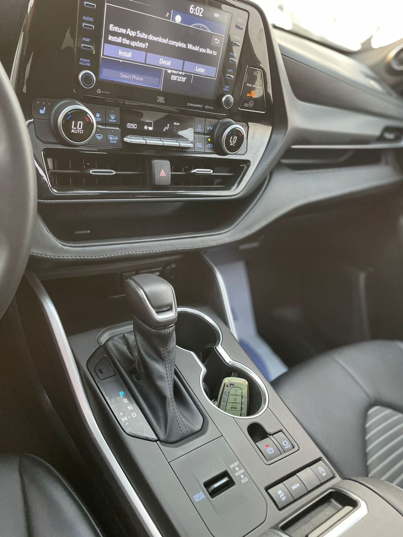 Toyota Highlander 2021 Toyota Highlander XSE 3.5L V6 - 14,500 Mileage